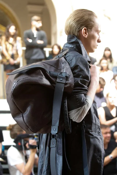 Look 72